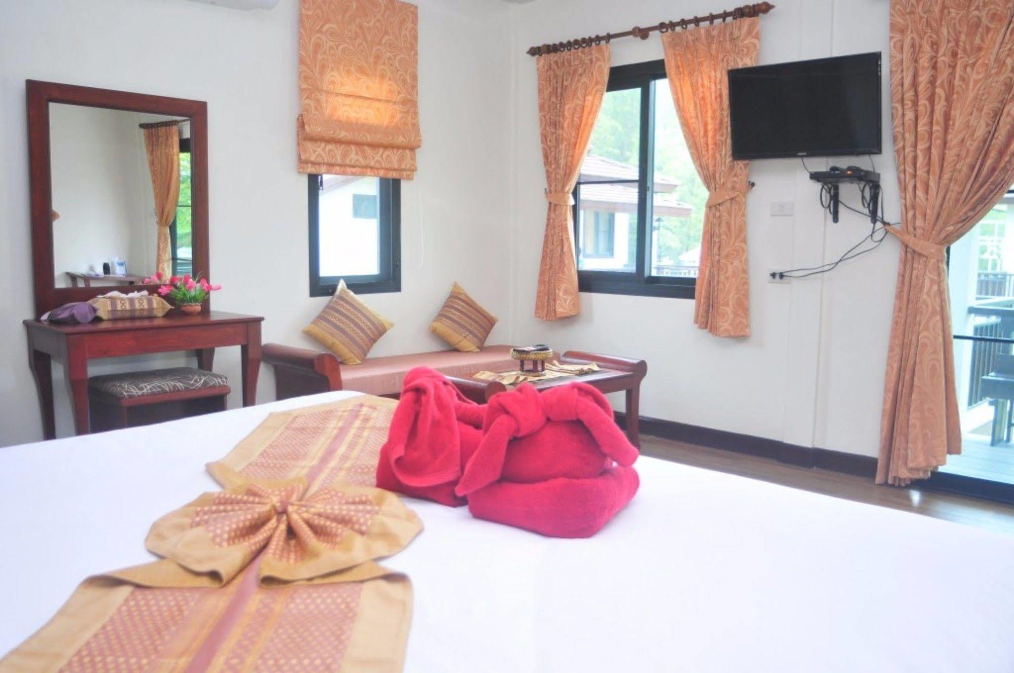 The Hip Resort @ Khao Lak Bang Sak Zewnętrze zdjęcie
